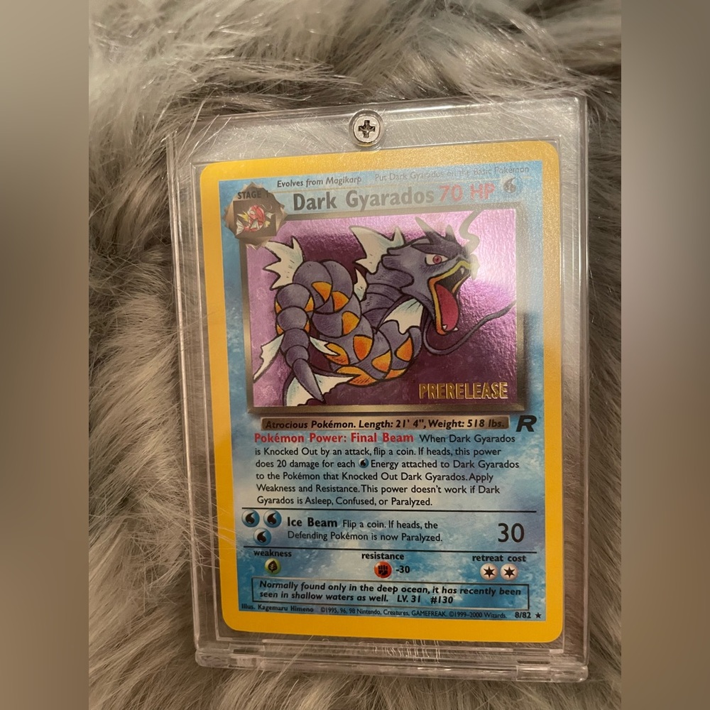 Dark gyrados Pokémon card